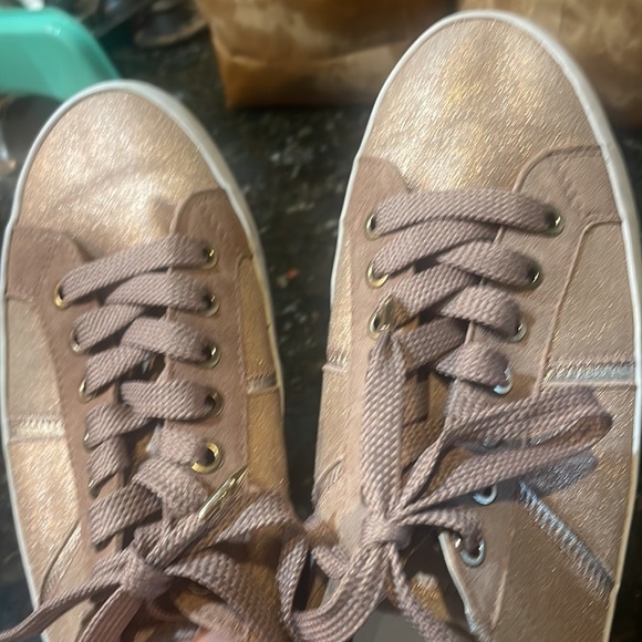 Sam Edelman Blush shimmery Sneakers! Size 8.5 - Picture 8 of 12